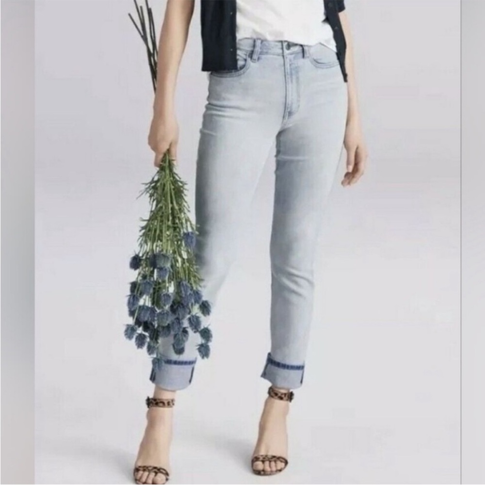 CAbi Jeans Higher Straight Light Wash 4